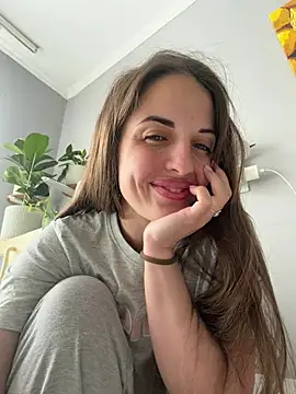 AmiLavs online show from 05/03/26, 10:42