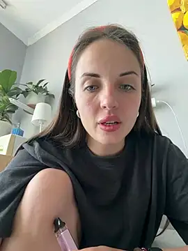 AmiLavs online show from 06/03/26, 10:49