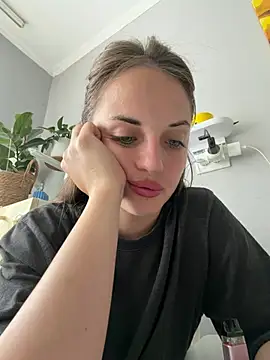 AmiLavs online show from 06/30/26, 11:32