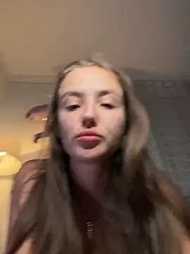 EmilyWi  online show from 05/25/26, 09:24