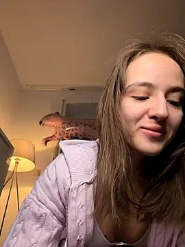 EmilyWi  online show from 12/17/25, 10:04