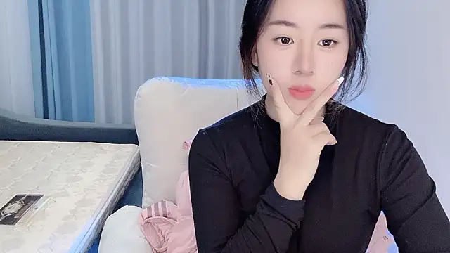 chloe-01 online show from 01/11/26, 04:52