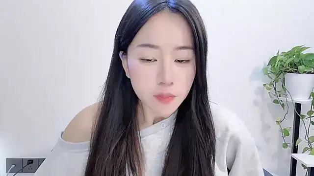 chloe-01 online show from 01/07/26, 05:12