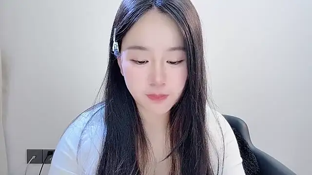 chloe-01 online show from 12/03/25, 03:22