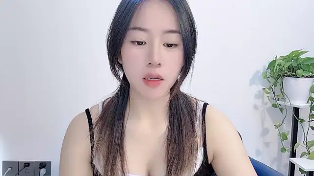 chloe-01 online show from 01/08/26, 04:18