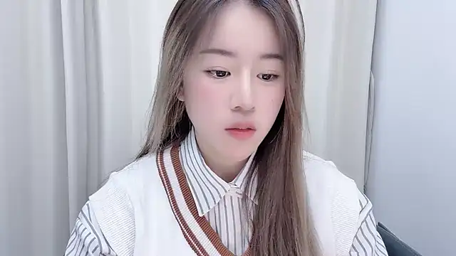 chloe-01 online show from 01/18/25, 12:26