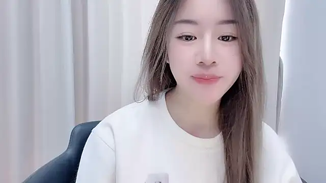 chloe-01 online show from 12/03/24, 04:31