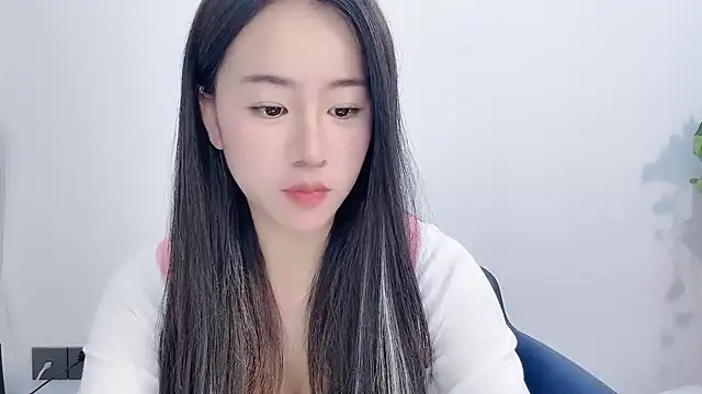 chloe-01 online show from 01/15/26, 12:19