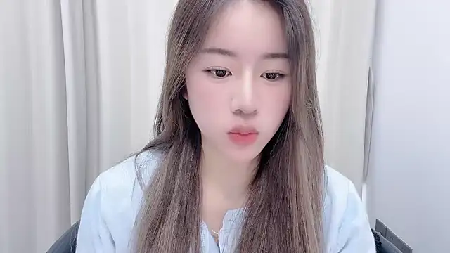 chloe-01 online show from 01/21/25, 04:43