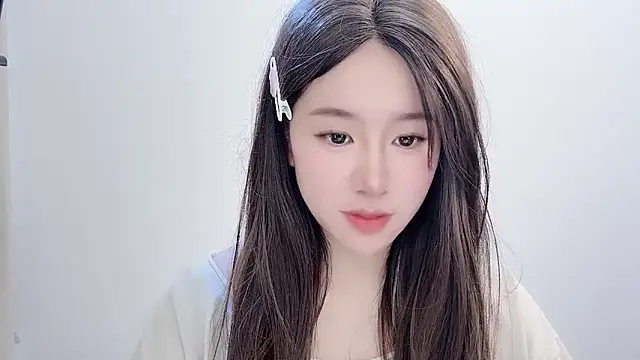 chloe-01 online show from 11/10/25, 04:06