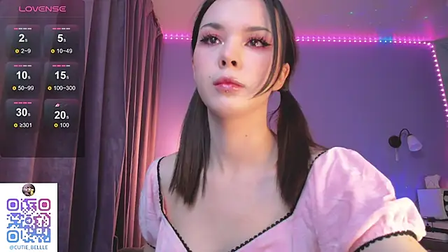 Snapshot of young_belle_ chatting on 01/06/25, 07:42 young belle online show from 01/06/25, 07:42