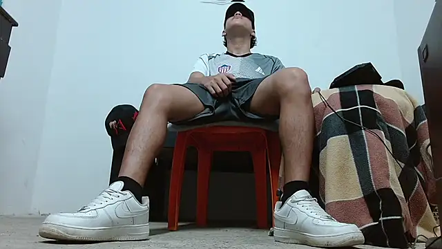 Snapshot of Macho_Dom chatting on 04/11/26, 10:52 Macho Dom online show from 04/11/26, 10:52