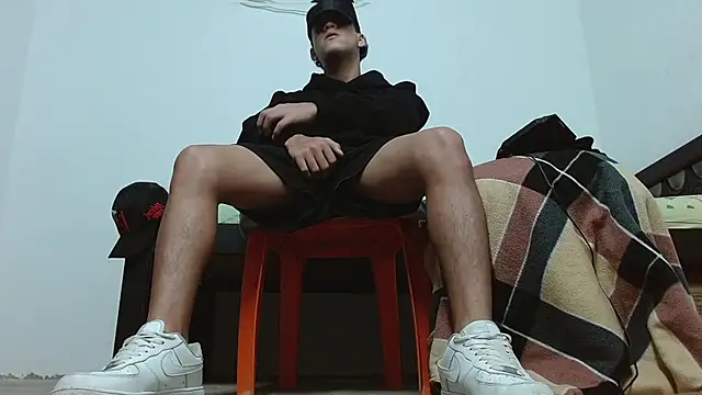 Snapshot of Macho_Dom chatting on 04/09/26, 11:33 Macho Dom online show from 04/09/26, 11:33