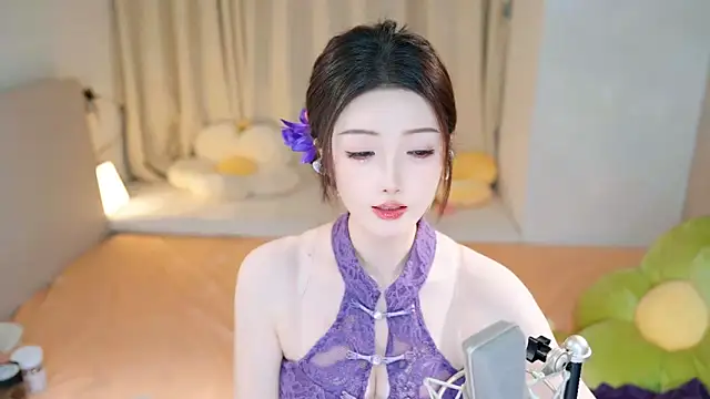 Eimile online show from 12/12/24, 03:16