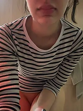 Snapshot of YeKaterinas chatting on 12/30/24, 03:02 YeKaterinas online show from 12/30/24, 03:02