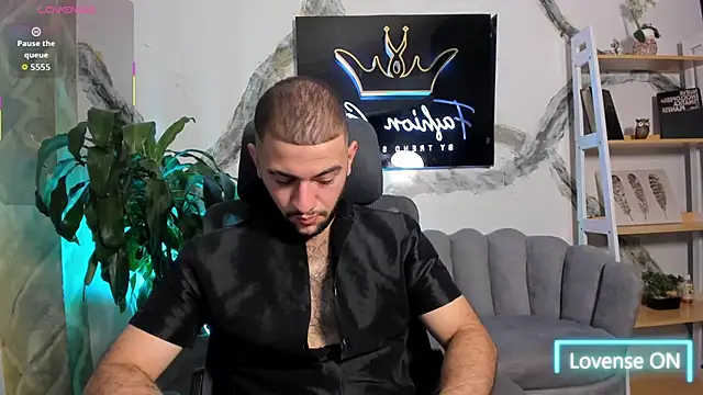 MaximusDick1  online show from 01/17/26, 05:44