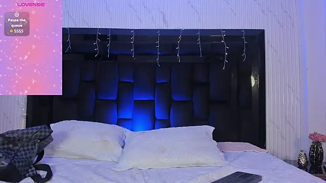 MaximusDick1  online show from 04/14/26, 11:59