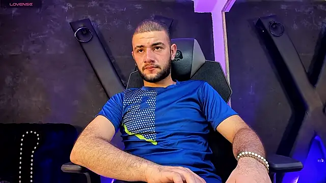 MaximusDick1  online show from 09/24/25, 03:57