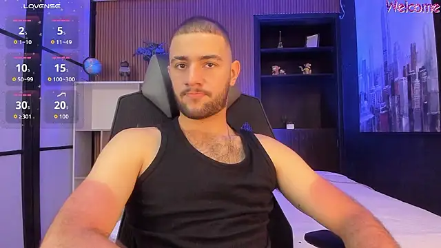 MaximusDick1  online show from 03/25/26, 12:48