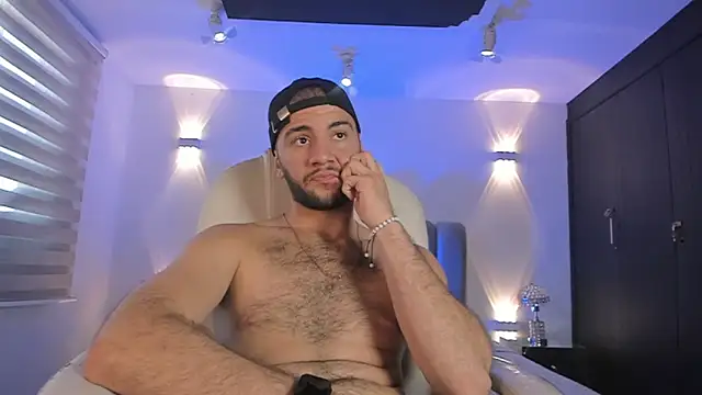 MaximusDick1  online show from 03/04/26, 04:37