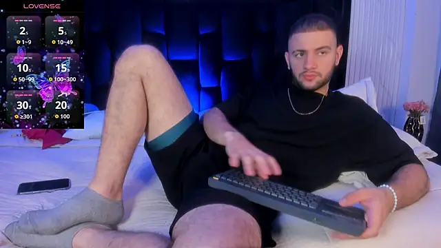 MaximusDick1  online show from 04/26/26, 12:13