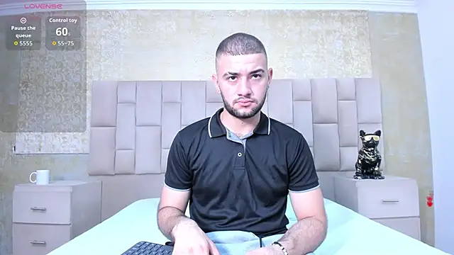 MaximusDick1  online show from 10/23/25, 03:38