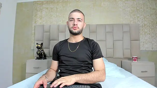 MaximusDick1  online show from 11/09/25, 03:32