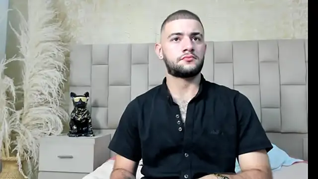 MaximusDick1  online show from 12/17/25, 04:06