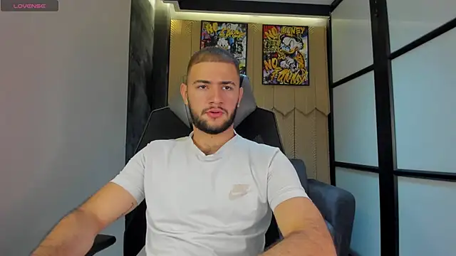 MaximusDick1  online show from 02/17/26, 12:24