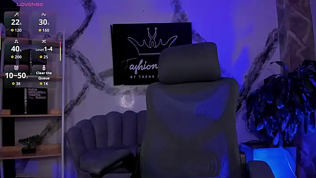 MaximusDick1  online show from 03/17/26, 12:08