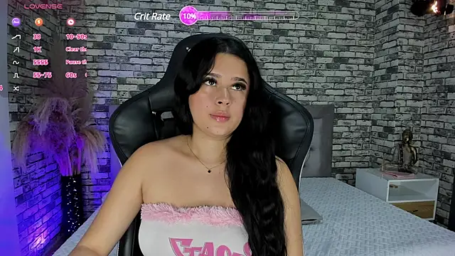 Snapshot of ariadna_milano chatting on 02/11/25, 04:24 ariadna milano online show from 02/11/25, 04:24