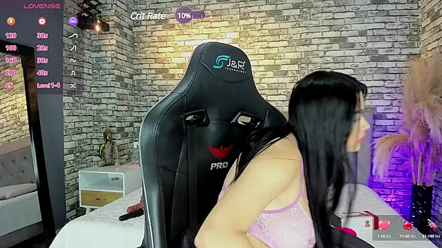 Snapshot of ariadna_milano chatting on 01/23/25, 03:43 ariadna milano online show from 01/23/25, 03:43