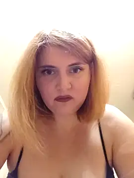 Snapshot of SckayilaGray chatting on 12/14/24, 04:08 SckayilaGray online show from 12/14/24, 04:08