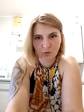 Snapshot of SckayilaGray chatting on 10/06/25, 03:02 SckayilaGray online show from 10/06/25, 03:02