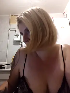 Snapshot of SckayilaGray chatting on 09/17/25, 11:07 SckayilaGray online show from 09/17/25, 11:07