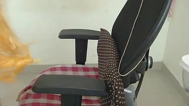 punemodel online show from 02/24/26, 11:49