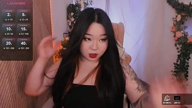 Snapshot of mei_honey_ chatting on 02/06/25, 05:35 mei honey  online show from 02/06/25, 05:35