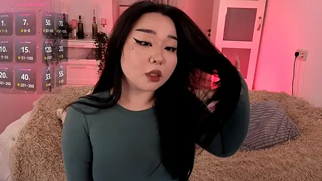 Snapshot of mei_honey_ chatting on 11/11/25, 10:15 mei honey online show from 11/11/25, 10:15