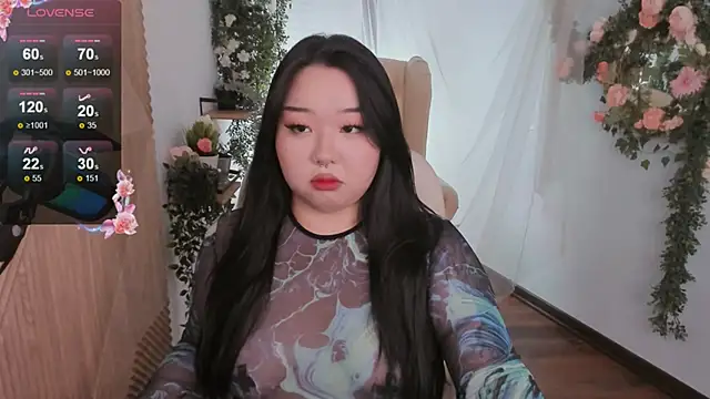 Snapshot of mei_honey_ chatting on 03/05/25, 02:45 mei honey  online show from 03/05/25, 02:45