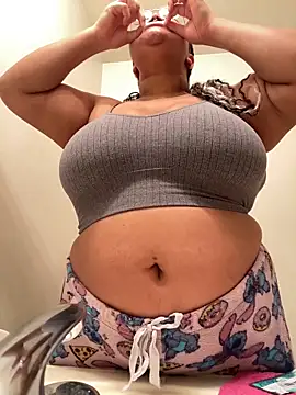 Snapshot of Ectorius chatting on 12/16/25, 02:38 Ectorius online show from 12/16/25, 02:38