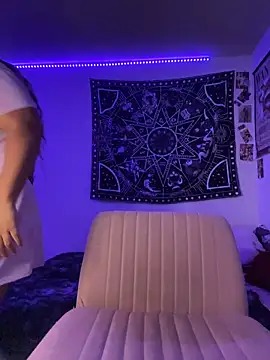 Snapshot of Ectorius chatting on 12/16/25, 11:53 Ectorius online show from 12/16/25, 11:53