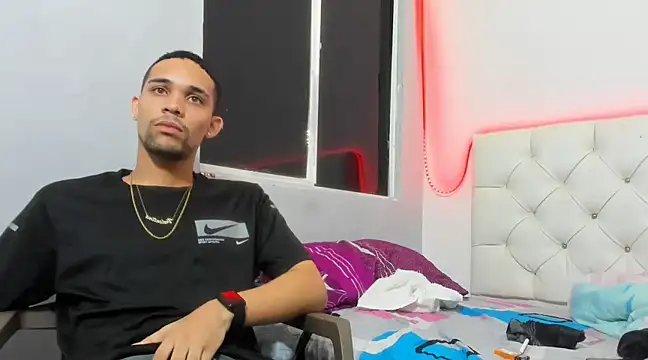 cali and lili online show from 12/02/24, 08:04