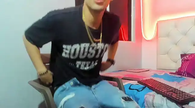 cali and lili online show from 12/05/24, 02:15