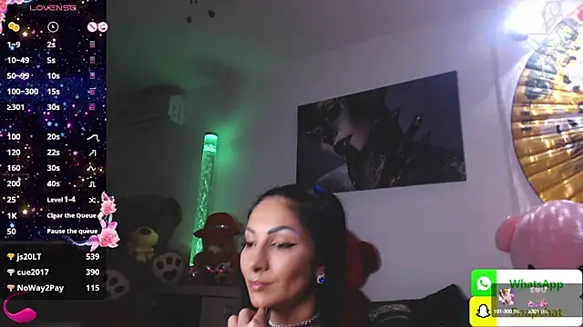 Snapshot of EvelynAisha chatting on 02/13/25, 06:48 EvelynAisha online show from 02/13/25, 06:48