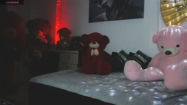 Snapshot of EvelynAisha chatting on 02/03/25, 02:45 EvelynAisha online show from 02/03/25, 02:45