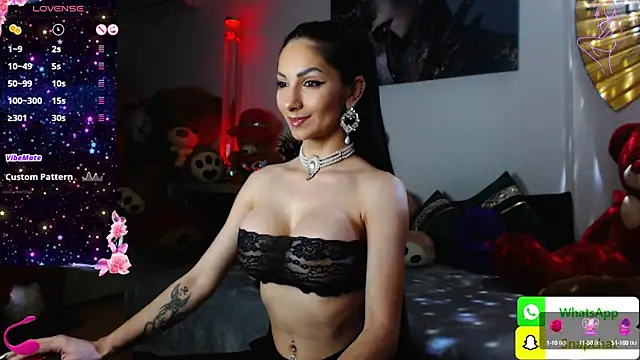 Snapshot of EvelynAisha chatting on 02/23/25, 07:07 EvelynAisha online show from 02/23/25, 07:07