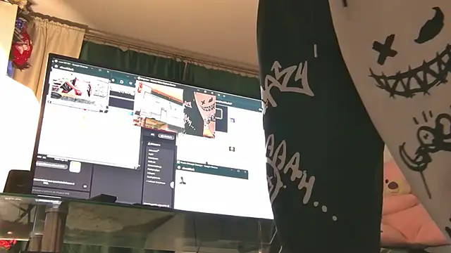 EvelynAisha online show from 06/14/26, 06:20