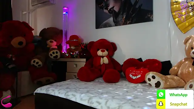 Snapshot of EvelynAisha chatting on 03/14/25, 03:47 EvelynAisha online show from 03/14/25, 03:47