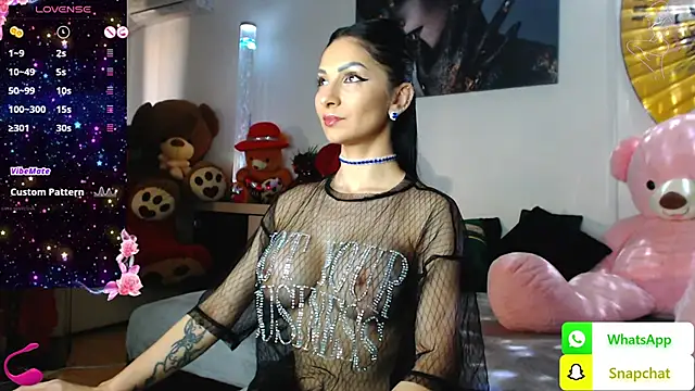 Snapshot of EvelynAisha chatting on 02/14/25, 12:57 EvelynAisha online show from 02/14/25, 12:57