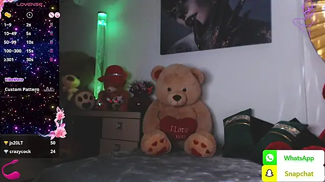 Snapshot of EvelynAisha chatting on 02/20/25, 06:46 EvelynAisha online show from 02/20/25, 06:46